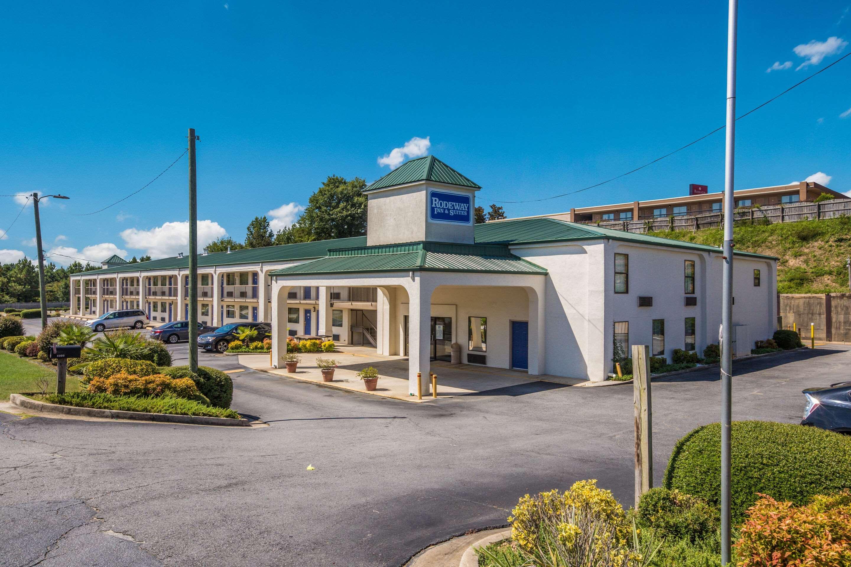 Rodeway Inn & Suites Macon Exterior photo