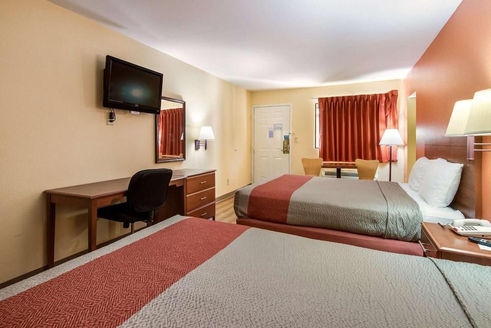 Rodeway Inn & Suites Macon Exterior photo