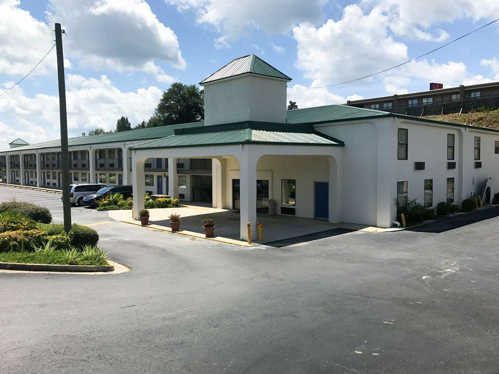 Rodeway Inn & Suites Macon Exterior photo