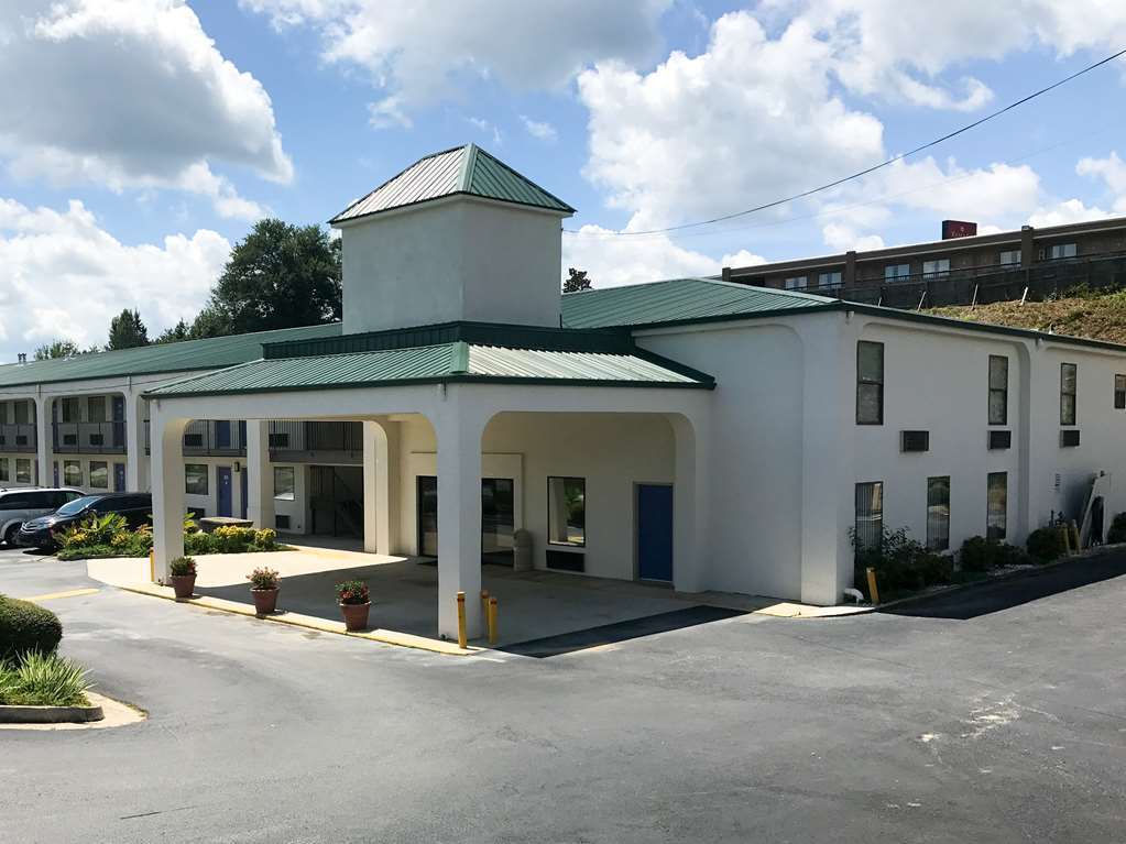 Rodeway Inn & Suites Macon Exterior photo